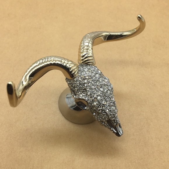 Encrusted Ram Ring Holder - Picture 2 of 4